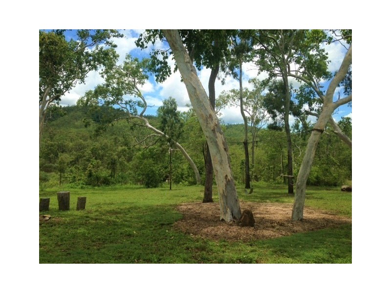 188 LELONA DRIVE, Bloomsbury QLD 4799