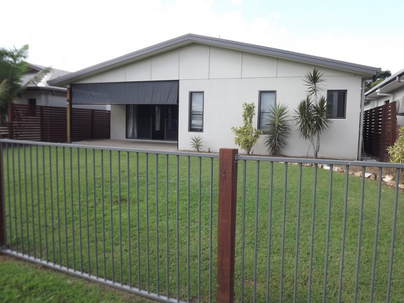 54 Abell Road, Cannonvale QLD 4802