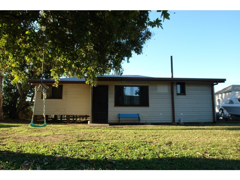 8 Waite Street, Proserpine QLD 4800