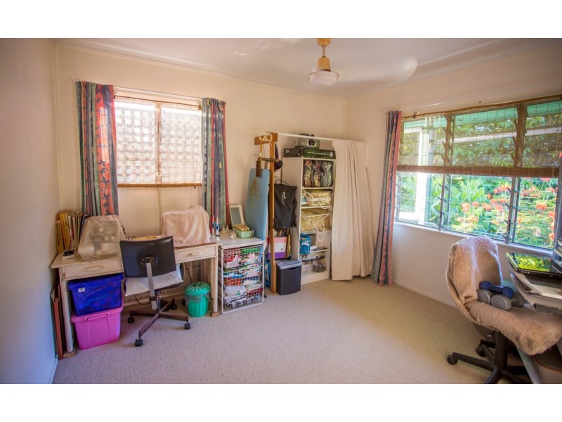 13 Davison Road, Wilson Beach QLD 4800