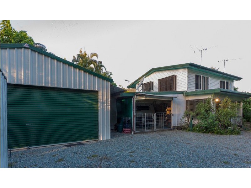 13 Davison Road, Wilson Beach QLD 4800