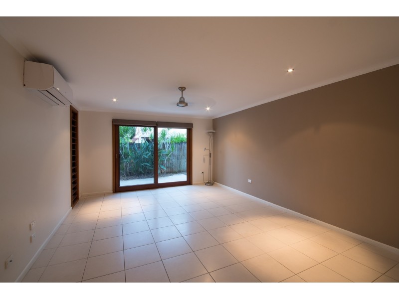 13 Iluka Street, Cannonvale QLD 4802