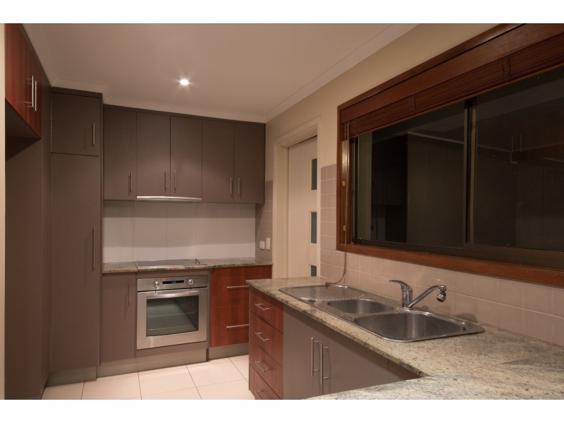 13 Iluka Street, Cannonvale QLD 4802