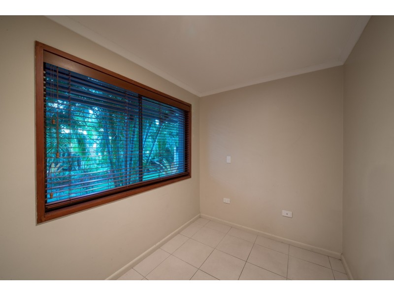 13 Iluka Street, Cannonvale QLD 4802