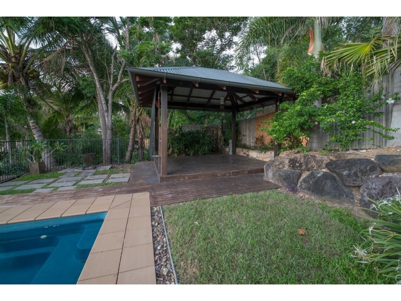 13 Iluka Street, Cannonvale QLD 4802