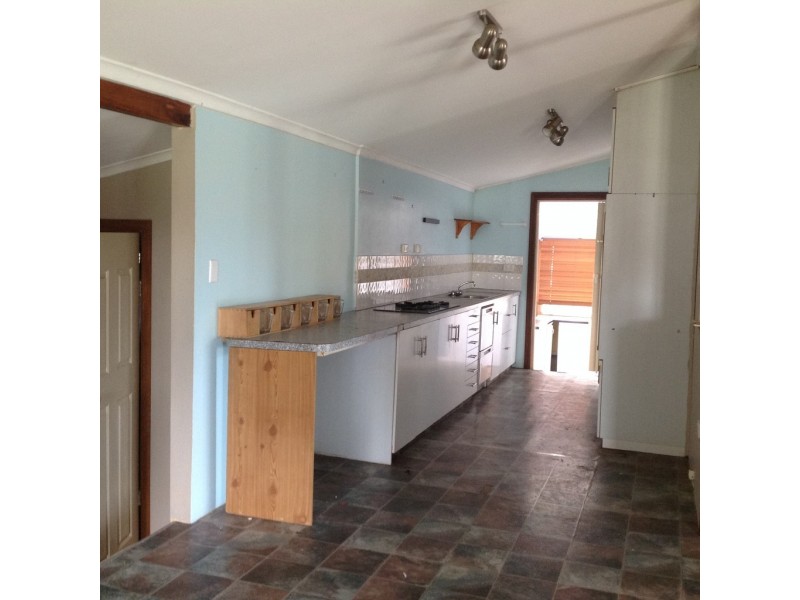 102 Faust Street, Proserpine QLD 4800