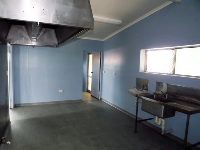 71 Main Street, Proserpine QLD 4800