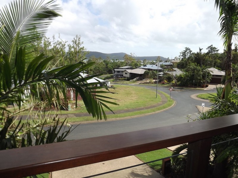 44B Eshelby Drive, Cannonvale QLD 4802