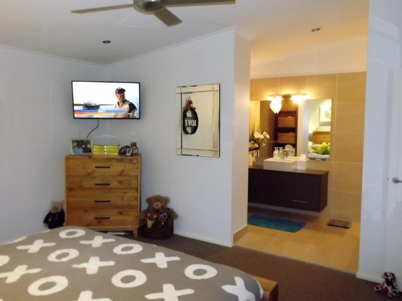 44A Eshelby Drive, Cannonvale QLD 4802