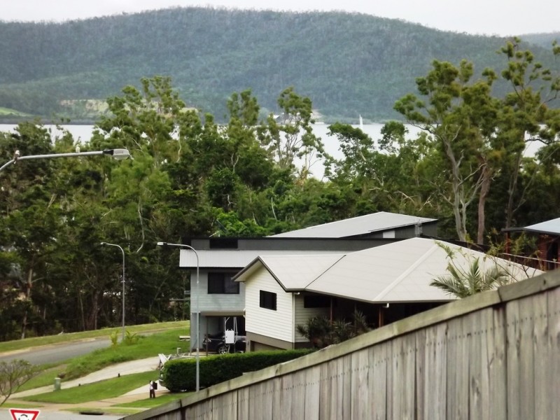 44A Eshelby Drive, Cannonvale QLD 4802