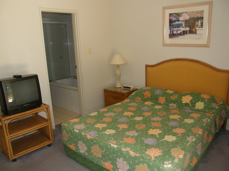 1122 Hillside Terraces, Laguna Quays QLD 4800