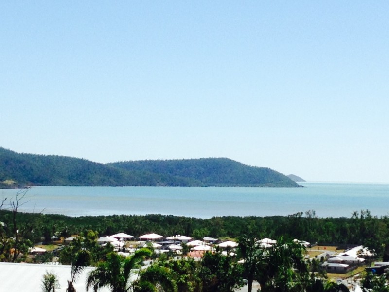 17 Country Road, Cannonvale QLD 4802