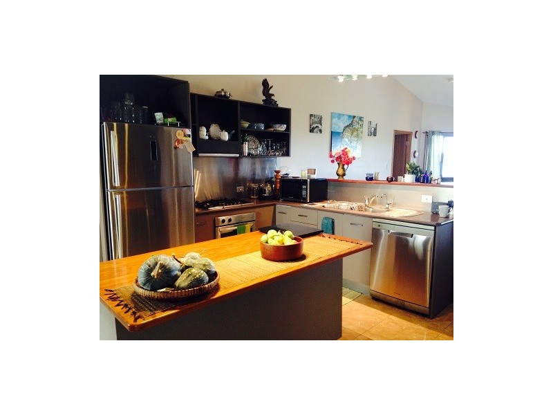 17 Country Road, Cannonvale QLD 4802