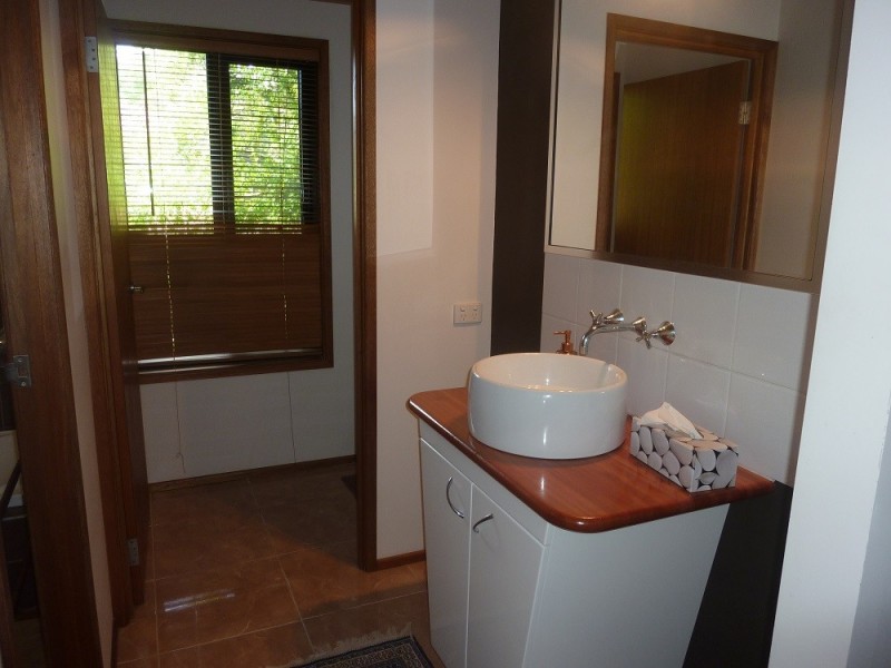 17 Country Road, Cannonvale QLD 4802