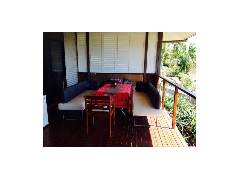 17 Country Road, Cannonvale QLD 4802