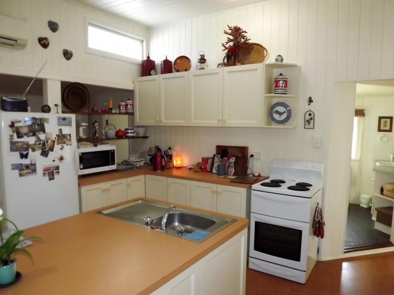 14 Barry Street, Proserpine QLD 4800
