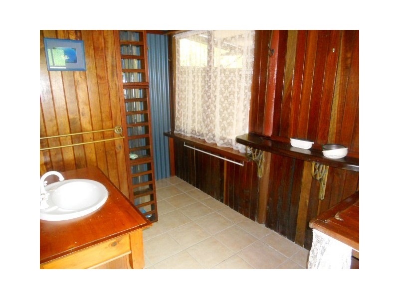 11 Sinclair St Dittmer, Proserpine QLD 4800