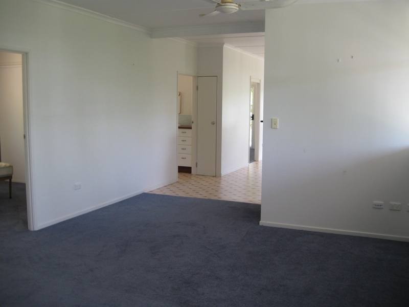 73 Gilmore Lne, Strathdickie, Proserpine QLD 4800