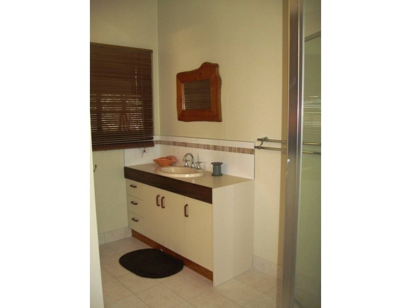 9A Ti-Tree Ave, Conway QLD 4800