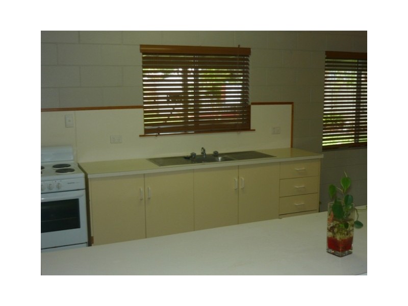 9 Eddie Street, Proserpine QLD 4800