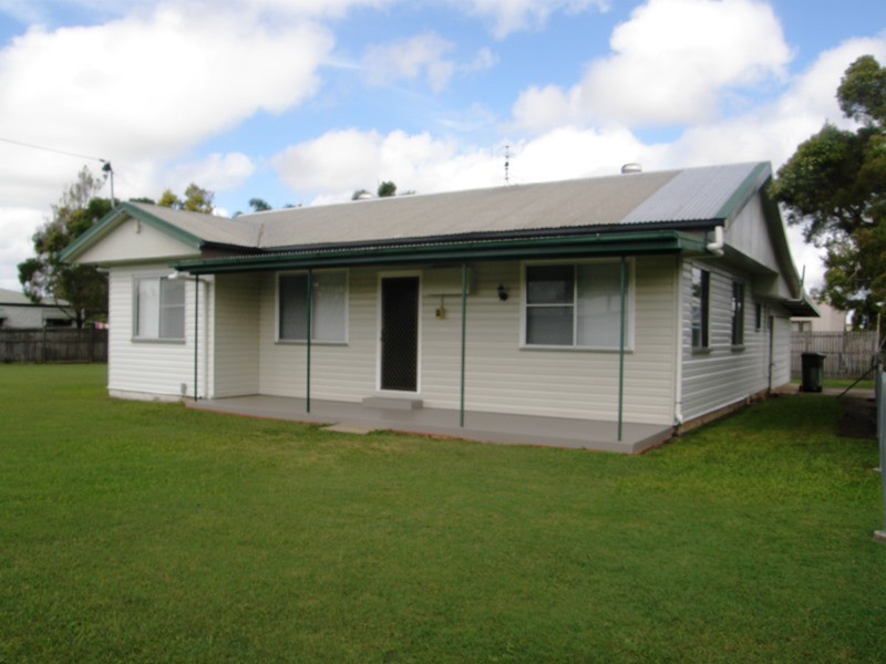 44 Ruge Street, Proserpine QLD 4800