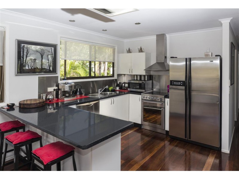 Lot 2 No. 4 HAMILTON AVENUE, Cannonvale QLD 4802