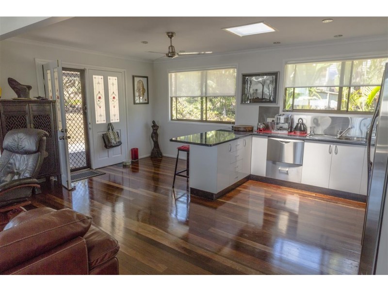 Lot 2 No. 4 HAMILTON AVENUE, Cannonvale QLD 4802