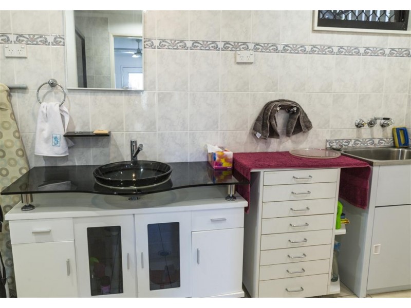 Lot 2 No. 4 HAMILTON AVENUE, Cannonvale QLD 4802