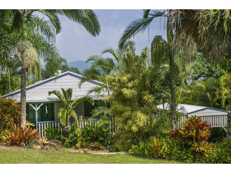 Lot 2 No. 4 HAMILTON AVENUE, Cannonvale QLD 4802