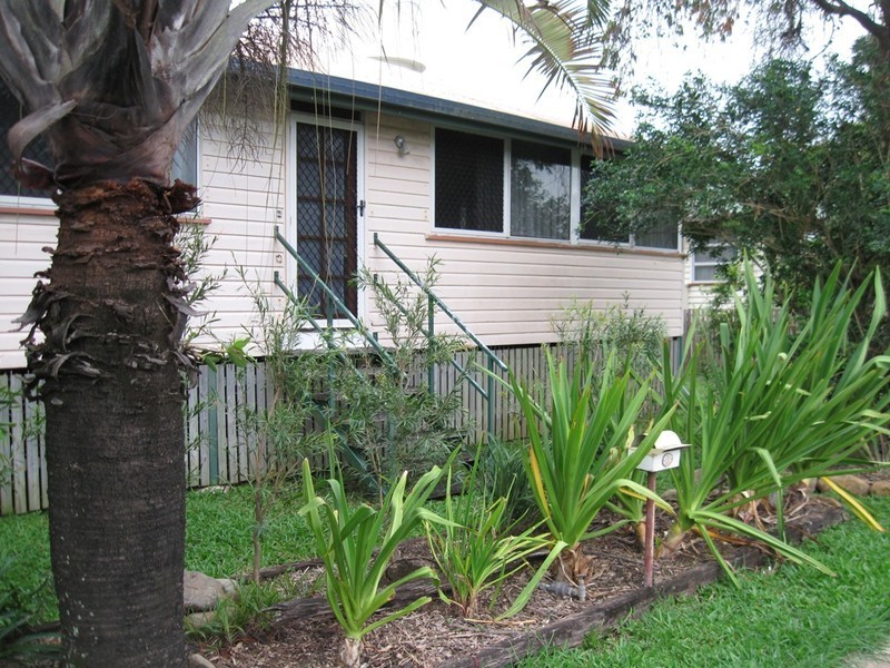 12 Ann Street, Proserpine QLD 4800