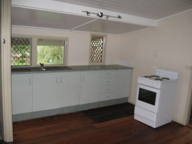 12 Ann Street, Proserpine QLD 4800