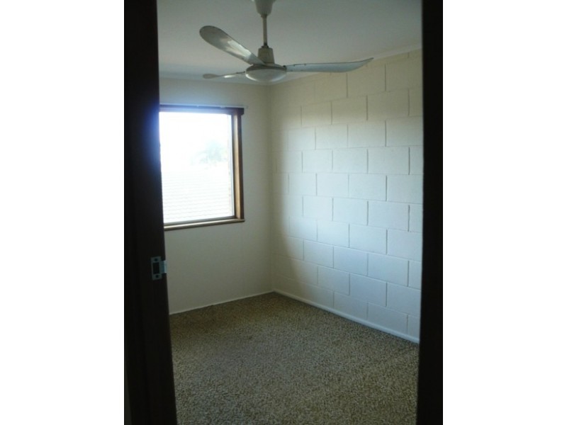 2 / 2 Florence Street, Proserpine QLD 4800