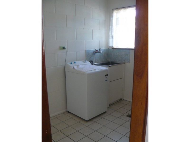 2 / 2 Florence Street, Proserpine QLD 4800