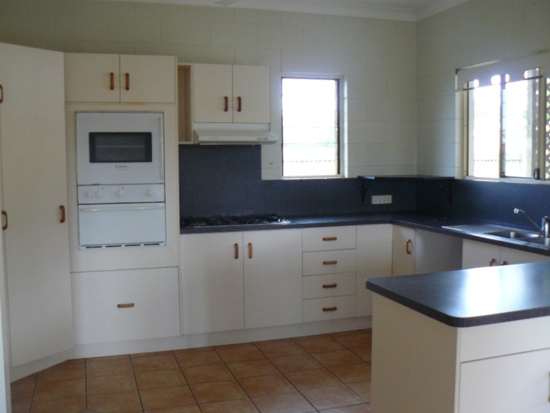 42 Rose Street, Proserpine QLD 4800