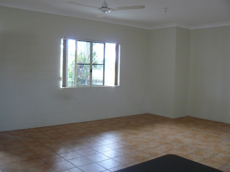 42 Rose Street, Proserpine QLD 4800