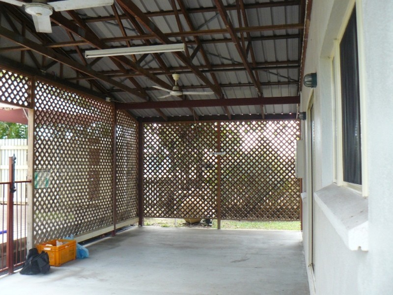 42 Rose Street, Proserpine QLD 4800