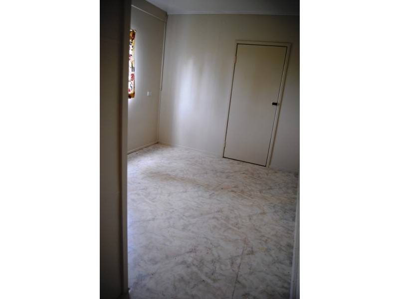 2 / 16 Usher Road, Mount Julian QLD 4800