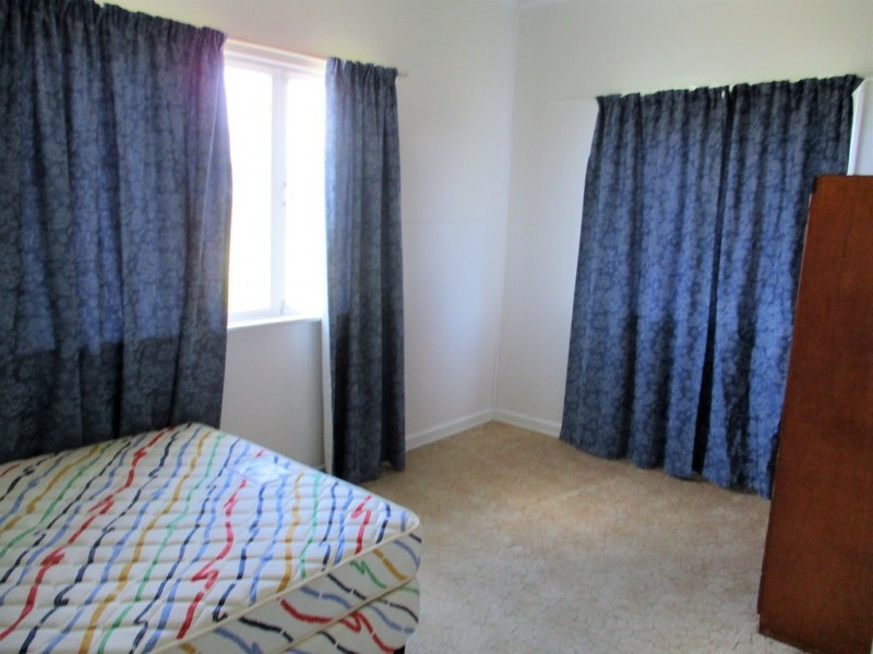 16 Ruge Street, Proserpine QLD 4800