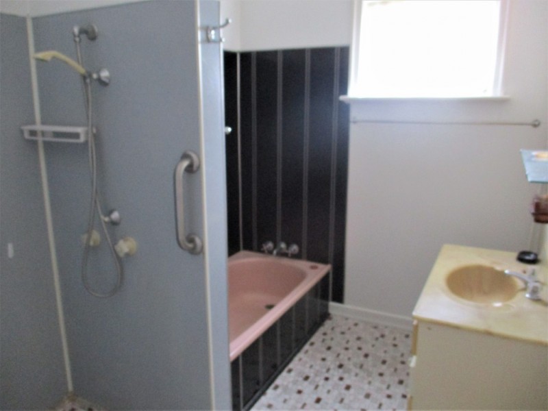 16 Ruge Street, Proserpine QLD 4800