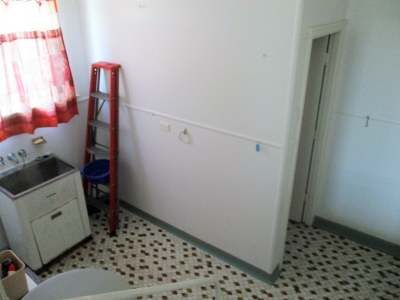 16 Ruge Street, Proserpine QLD 4800