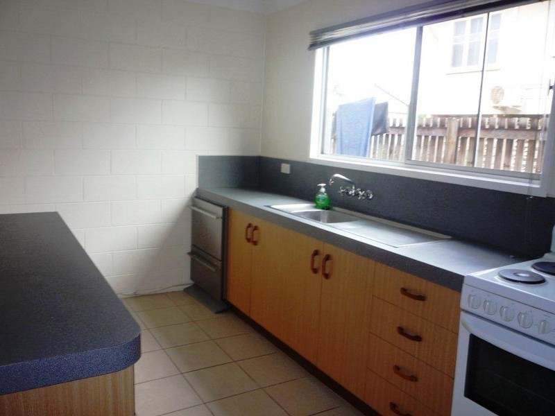 4 / 13 Davy Avenue, Proserpine QLD 4800