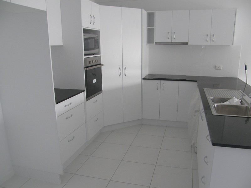 16 Ann Street, Proserpine QLD 4800