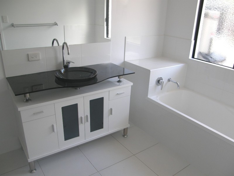 16 Ann Street, Proserpine QLD 4800