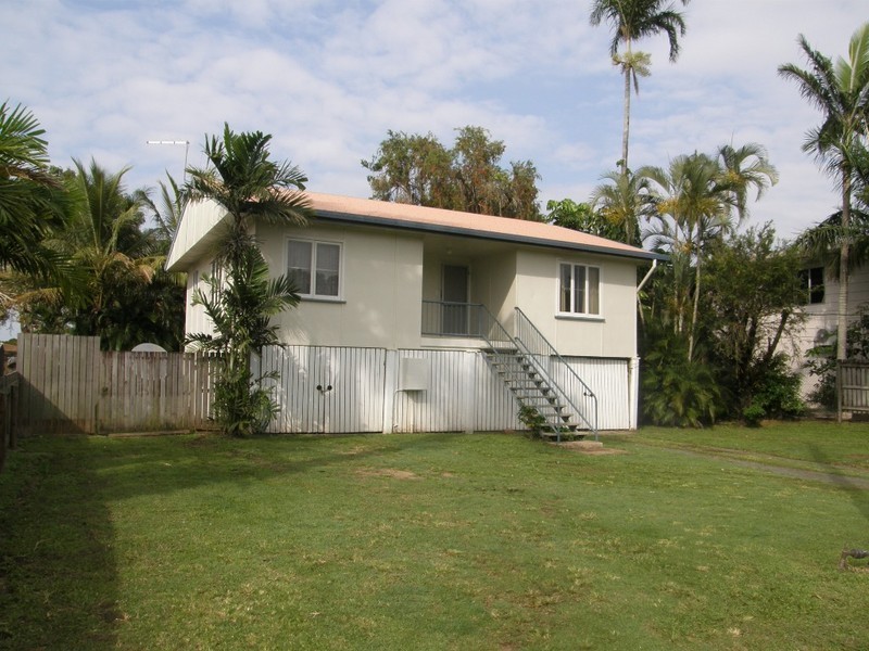 18 Davy Avenue, Proserpine QLD 4800