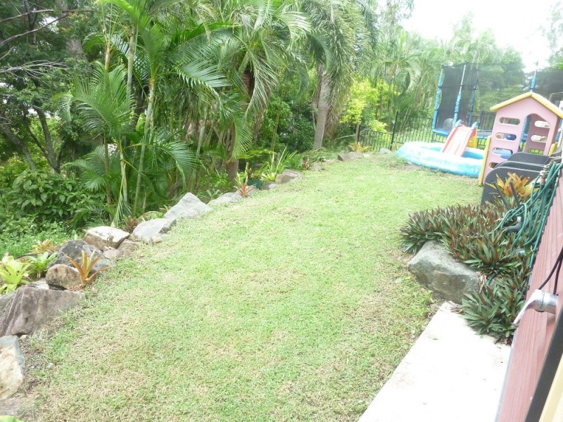 Unit 1 /13 Macarthur Drive, Cannonvale QLD 4802