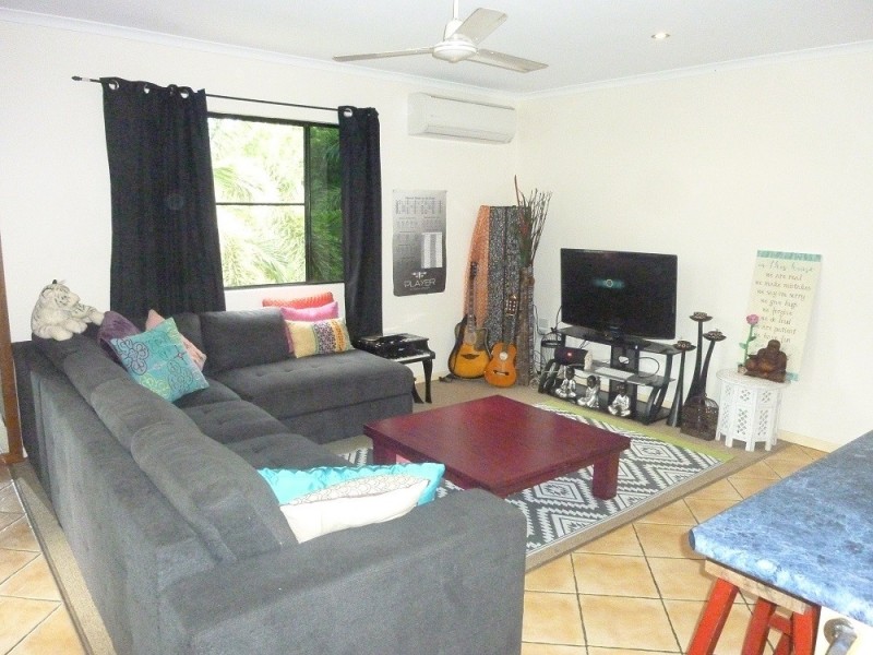 Unit 1 /13 Macarthur Drive, Cannonvale QLD 4802