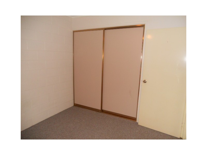 3 / 2 Robert Street, Proserpine QLD 4800