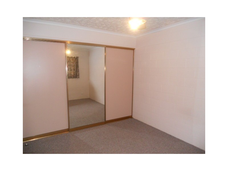 3 / 2 Robert Street, Proserpine QLD 4800