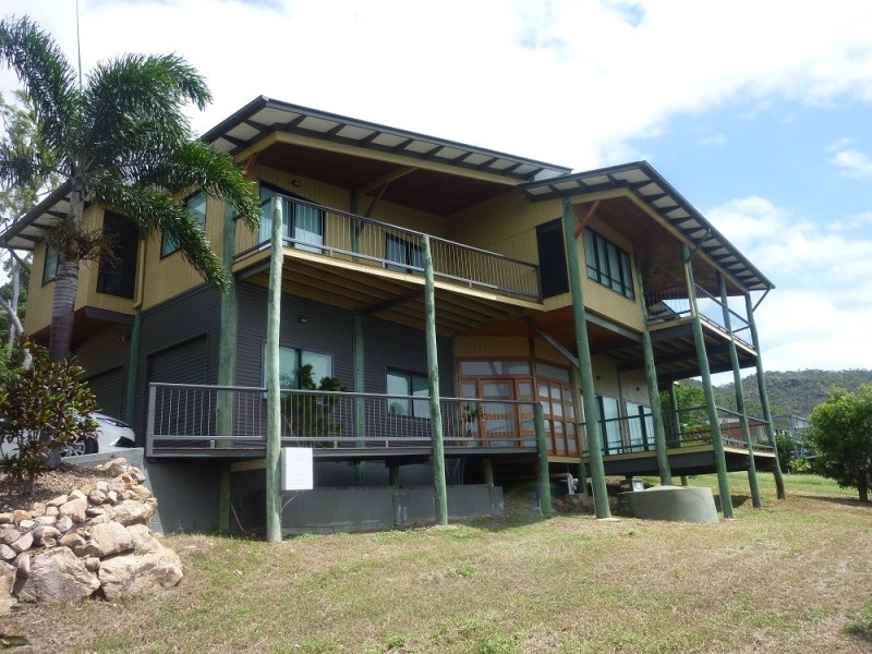 71 Gloucester Avenue, Hideaway Bay QLD 4800