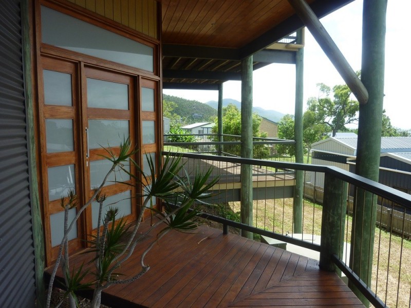 71 Gloucester Avenue, Hideaway Bay QLD 4800